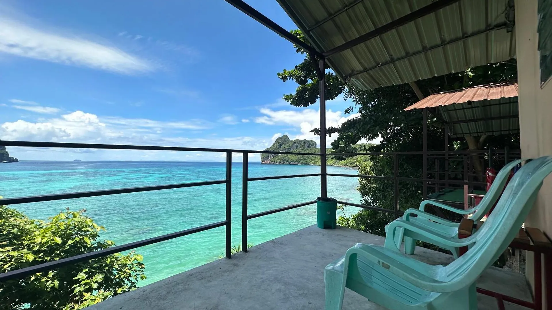 Phi Phi Seaside Bungalow Thajsko